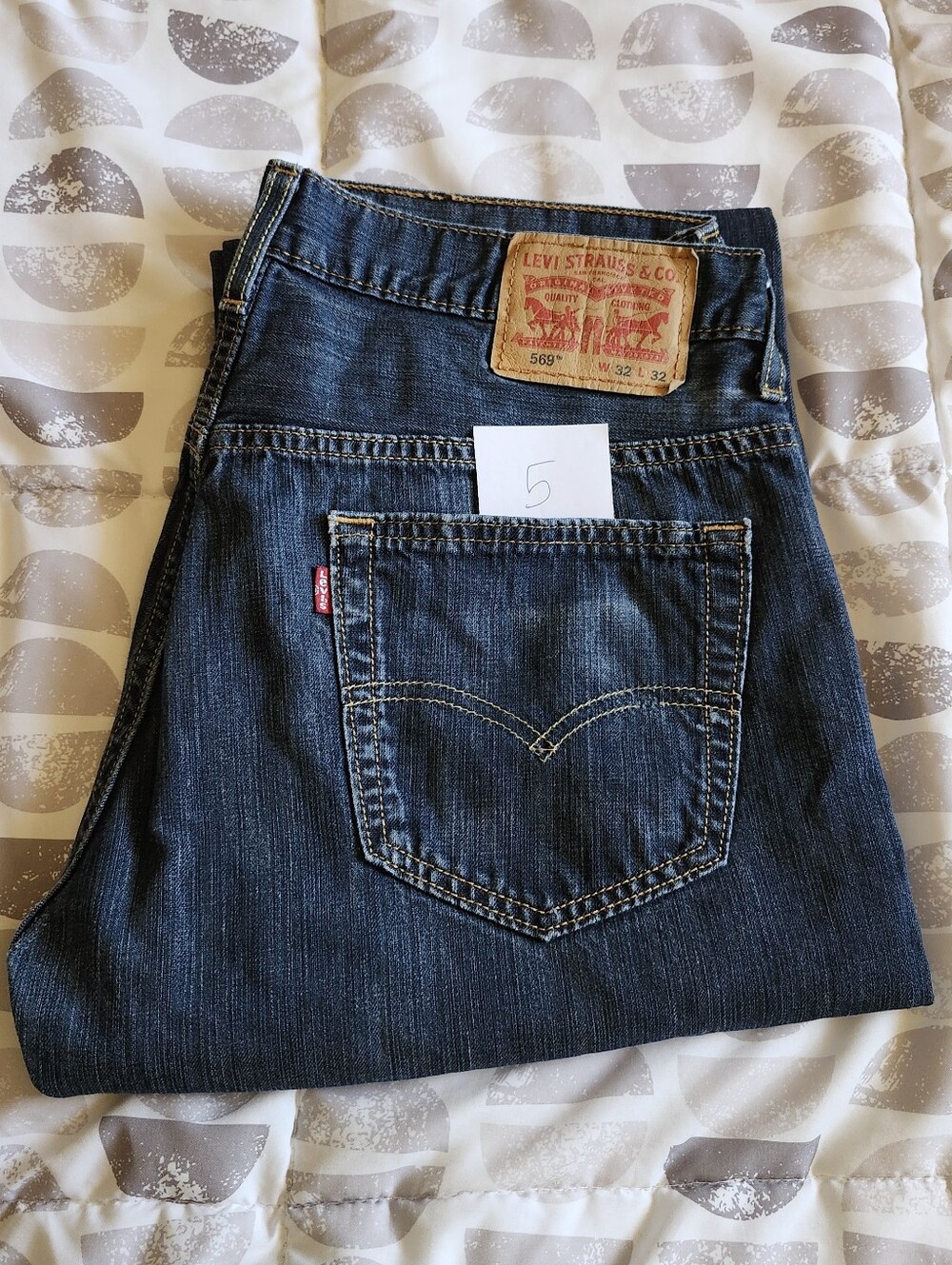 Authentic Levis 569 32/32
